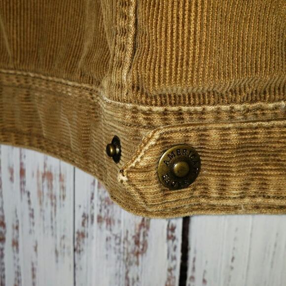 EUC American Eagle Outfitters Camel Corduroy jacket. Size M. Snap closure. Crop - Picture 7 of 8